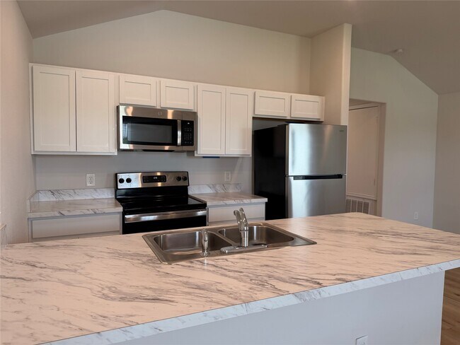 Building Photo - 958 Rd 5702