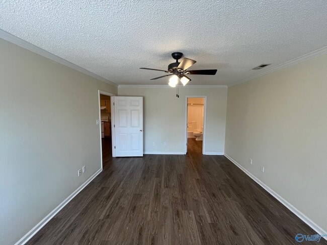 Building Photo - 523 Aspen Way