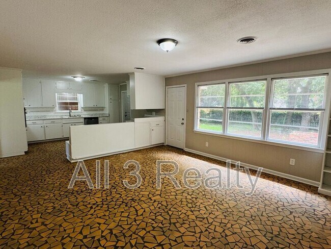 Building Photo - 2649 Burkelaun Dr