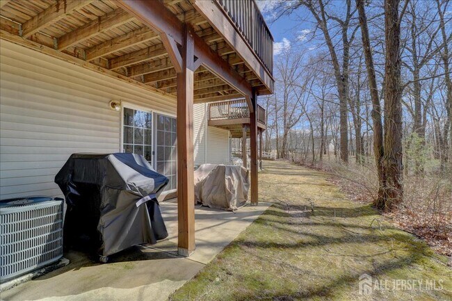 Building Photo - 12 Jensen Court