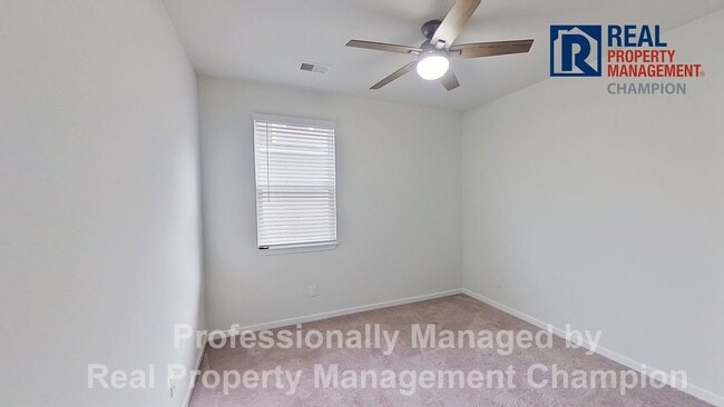 Building Photo - Beautiful 3 BD/2 BA Home in Porters Walk