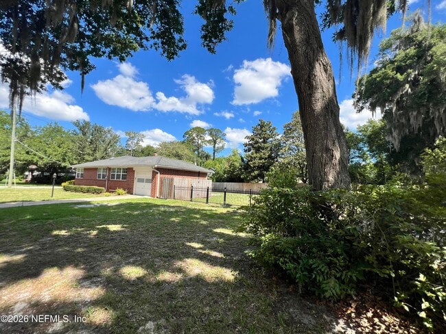 Building Photo - 1377 Tiber Ave