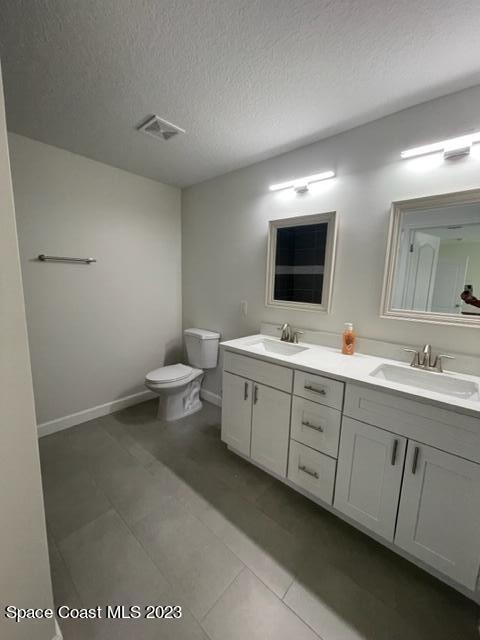 Building Photo - 835 Kenilworth Ct