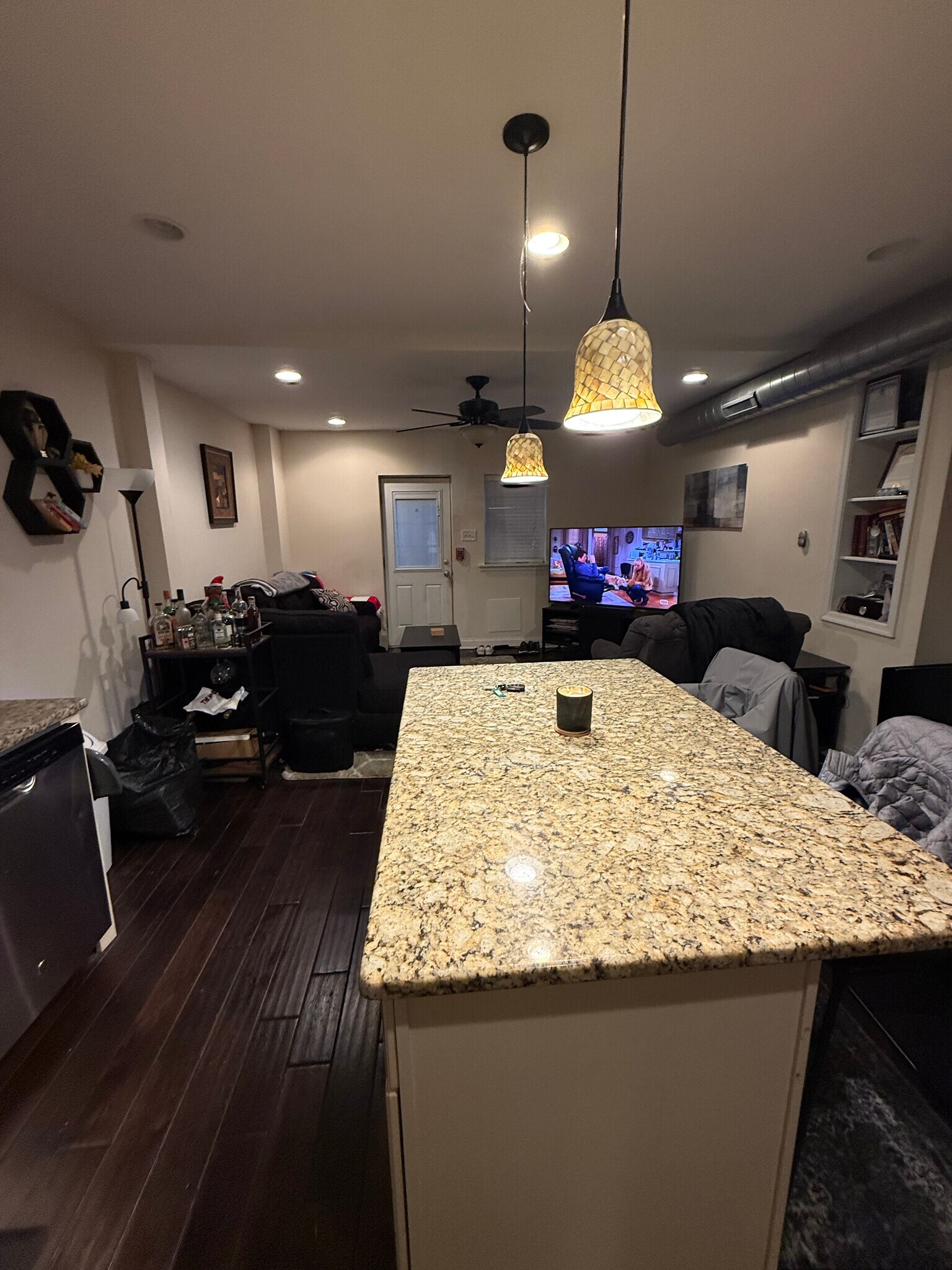 Building Photo - 6110 Ridge Ave