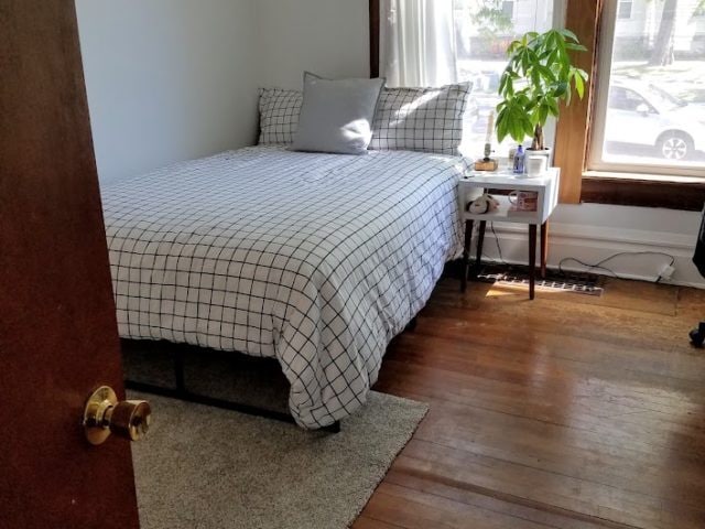 bedroom - 1425 State St