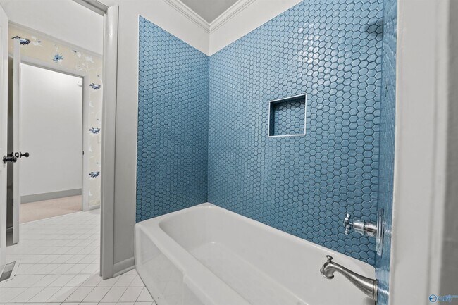 Building Photo - 7705 Foxfire Dr SE