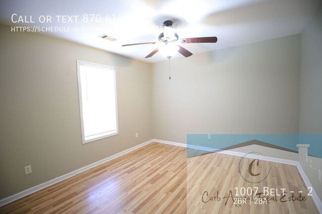 Building Photo - Spacious 2 bed /2 full bath apt - includes...