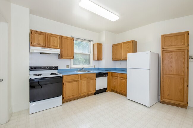 Building Photo - Orchard House