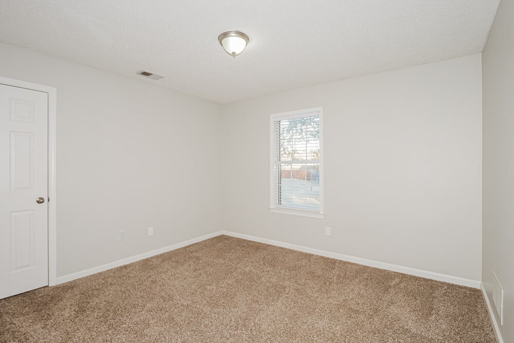 Building Photo - 2351 Mason Dr