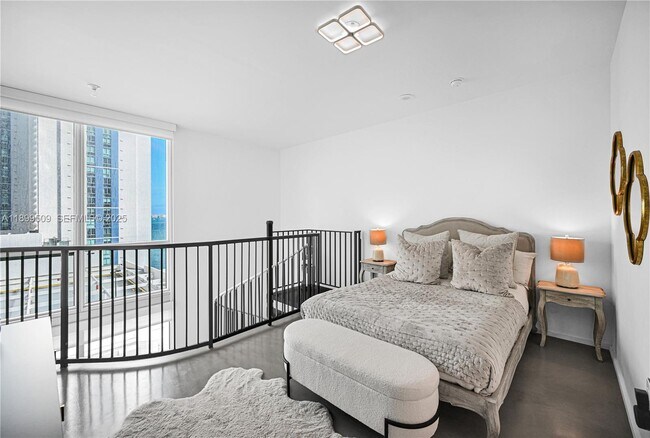 Building Photo - 300 S Biscayne Blvd