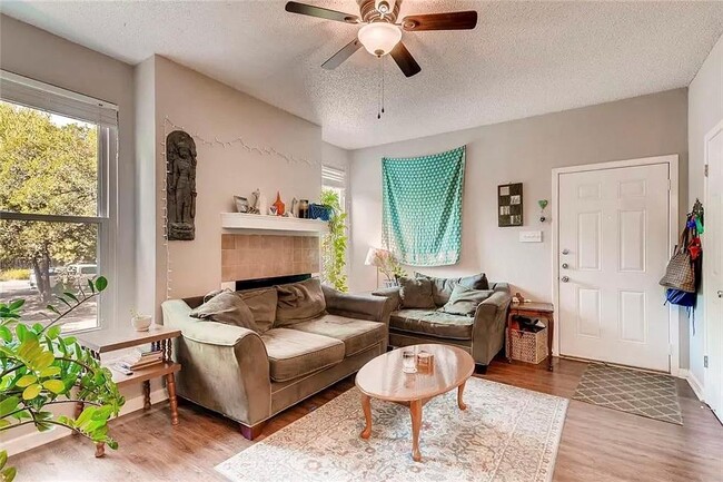 Building Photo - 5313 Indio Dr