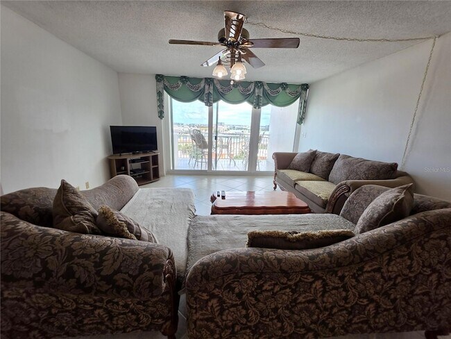 Building Photo - 675 S Gulfview Blvd