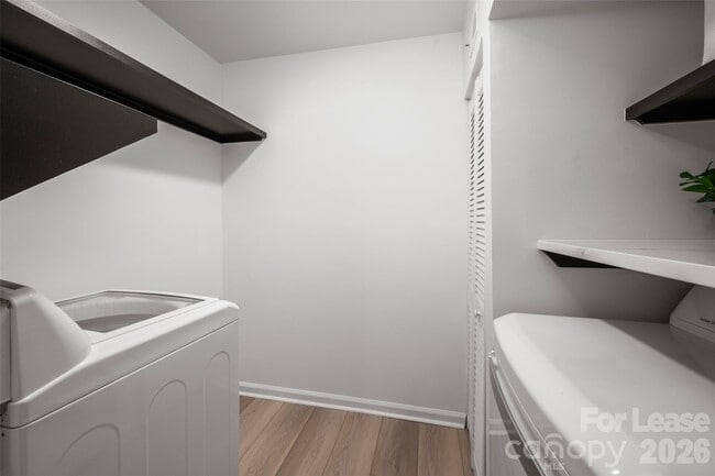 Building Photo - 10943 Carmel Crossing Rd