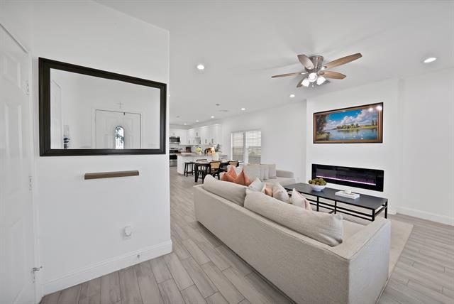 Building Photo - 3015 Columbus Ave