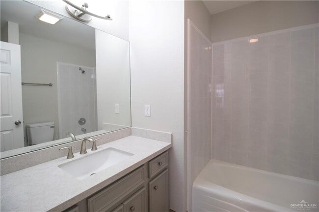 Building Photo - 24 Morning Ln