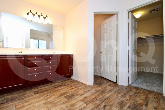 Building Photo - 3062 S Mandy