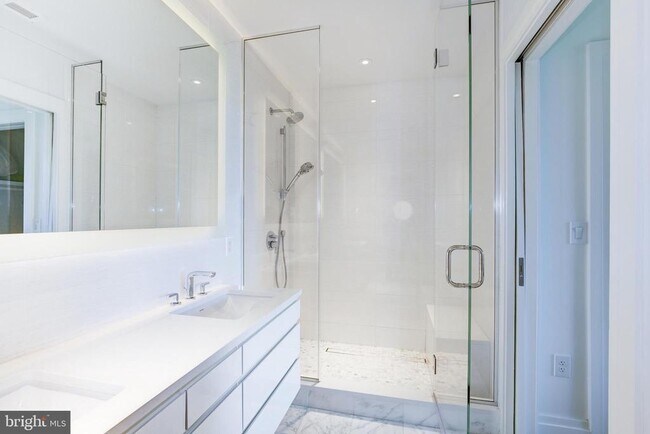 Building Photo - 2501 M St NW