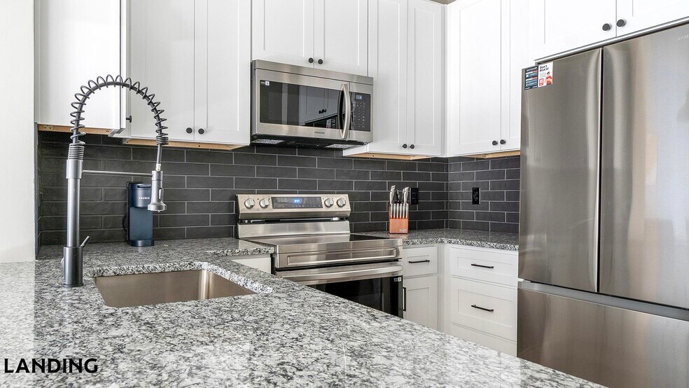 Building Photo - 49 Boulevard SE