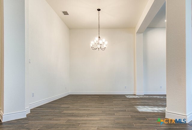 Building Photo - 593 Vale Ct