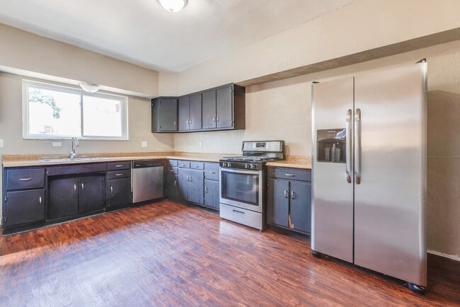 Building Photo - Available JULY 2026 - Spacious 3 Bedroom, 1.5 Bath w/ City Views!