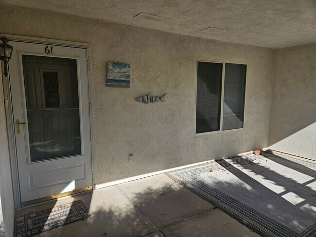 Building Photo - 1/2 OFF 1 MONTH'S RENT!!!!   2 Bedroom Condo in Marina Villas