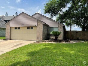 Building Photo - 8731 Summit Pines Dr