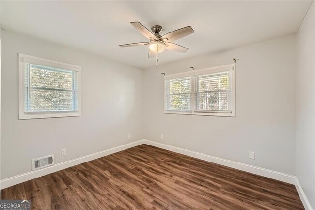 Building Photo - 459 Holcomb Bridge Rd