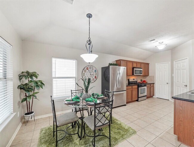 Building Photo - 25110 Hazel Ranch Dr