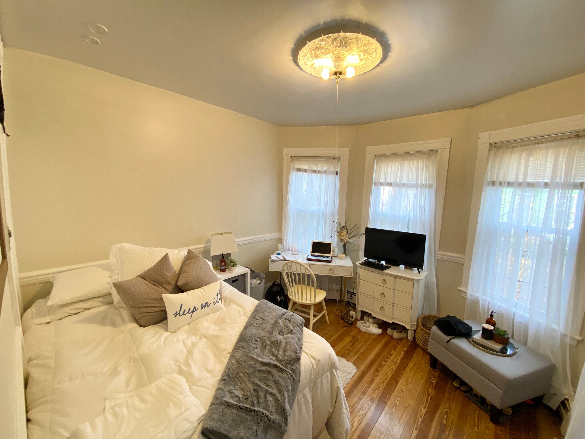 Building Photo - 97 Calumet St