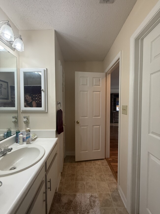 Building Photo - 1231 Ladys Island Dr