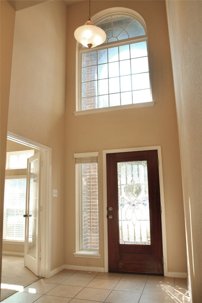 Building Photo - 24834 Colonial Maple Dr