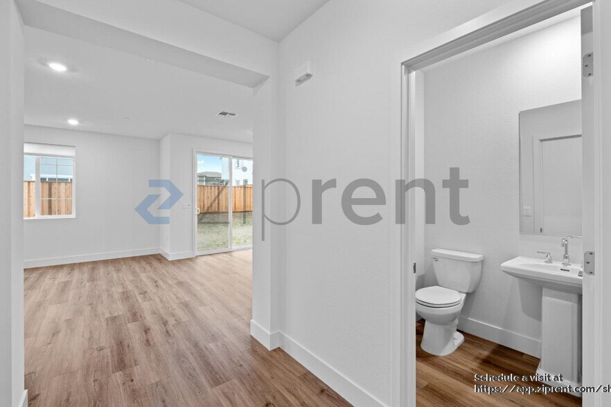 Building Photo - 5694 Loray Ln