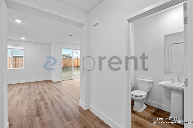 Building Photo - 5694 Loray Ln