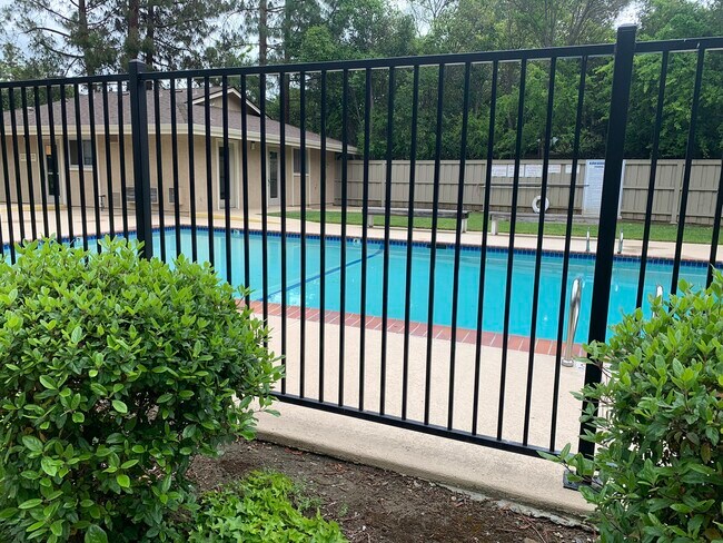 Building Photo - 5455 Kirkwood Dr