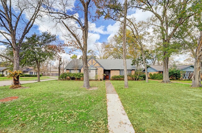 Primary Photo - 8730 Cedarspur Dr