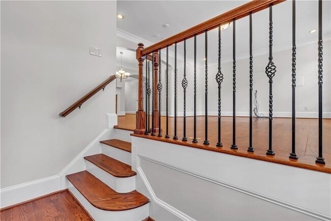 Building Photo - 2762 Durham Dr NE