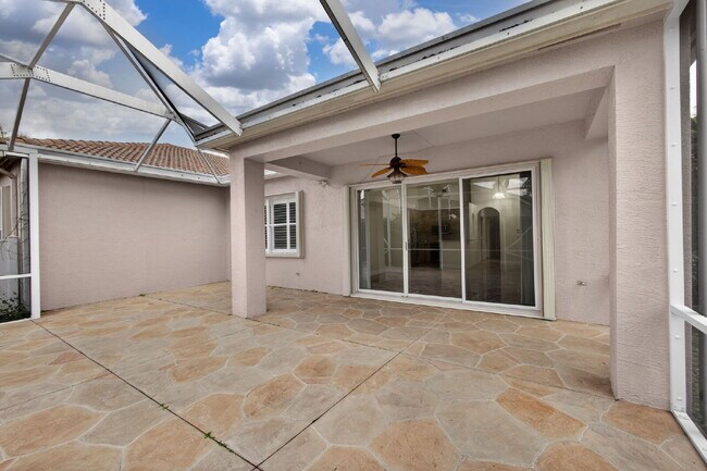 Building Photo - Beautiful & Spacious 3 Bedroom and 2 Bathroom with 2 Car garage and covered patio Home in West Pa...