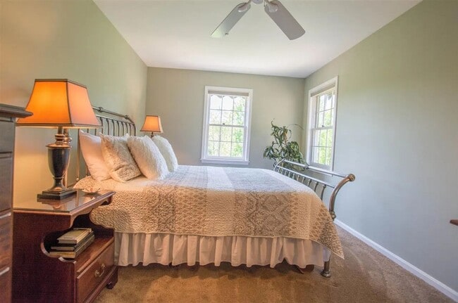 Building Photo - Spacious 4-Bedroom Home for Rent in Williston, VT