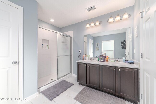 Building Photo - 14575 Needham Dr