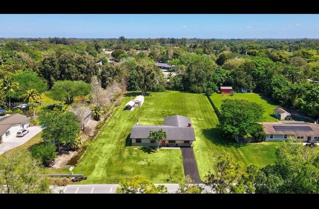 Building Photo - 6160 SW 188th Ave