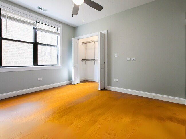 Building Photo - 4237 S Calumet Ave