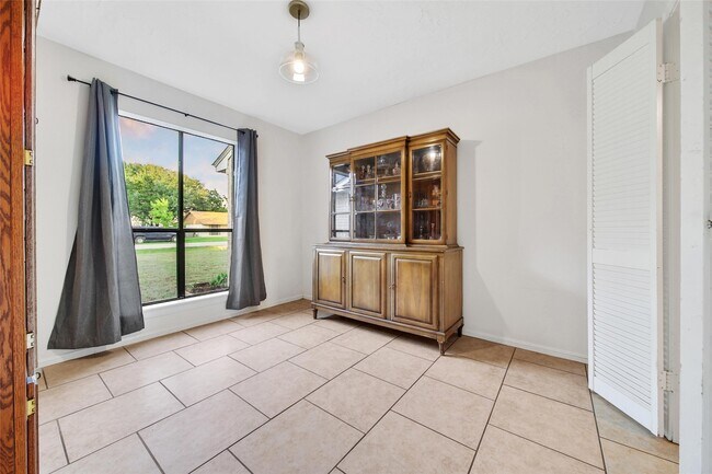 Building Photo - 31723 Ironwood Dr