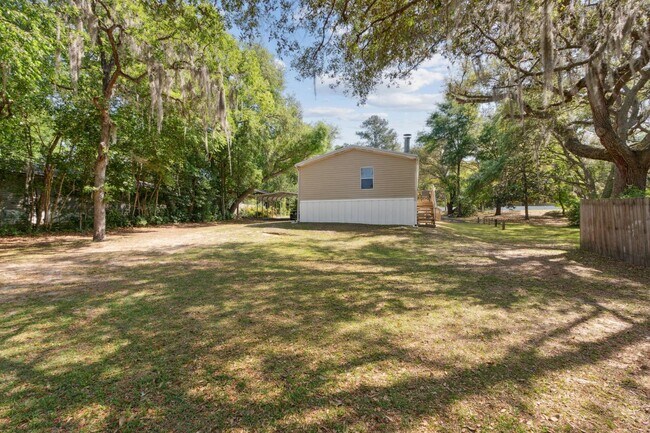 Building Photo - 6830 Deer Springs Rd