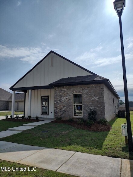 Building Photo - 843 Long Leaf Cir