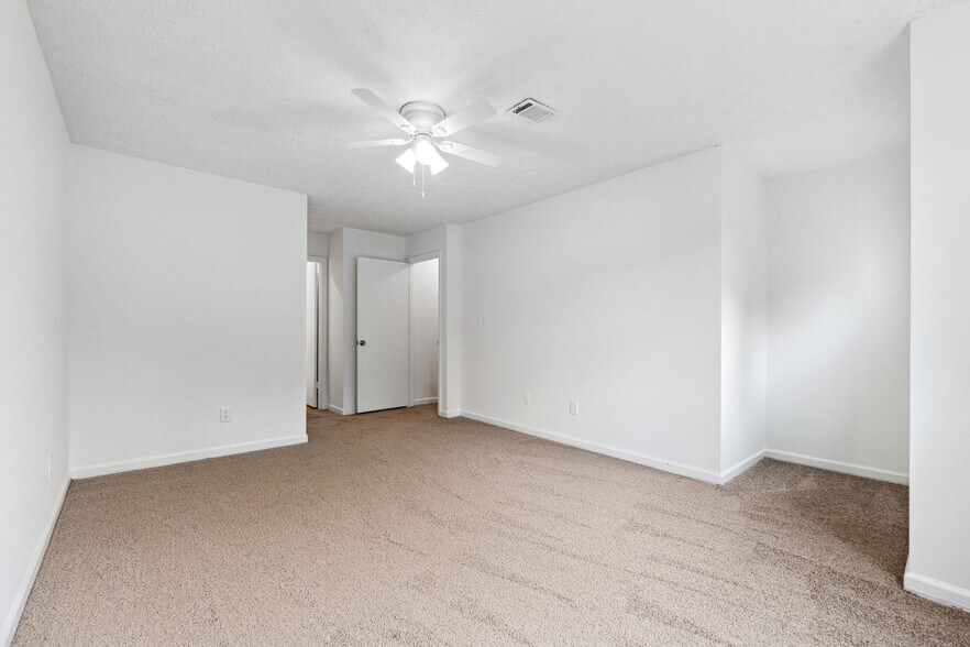 Building Photo - 476 Brookfield Way