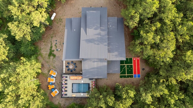 Building Photo - 474 Bear Pne Trl