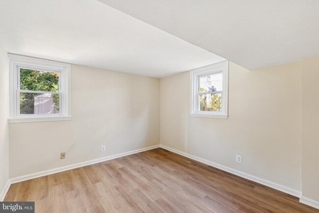 Building Photo - 5203 Nahant St