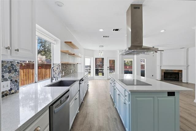 Building Photo - 3601 Sandhurst Dr