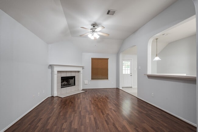 Building Photo - 4523 Bridgevillage Dr