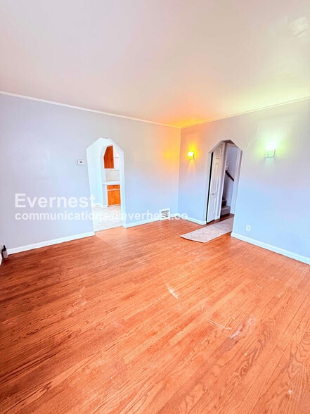 Building Photo - 13737 Capitol St